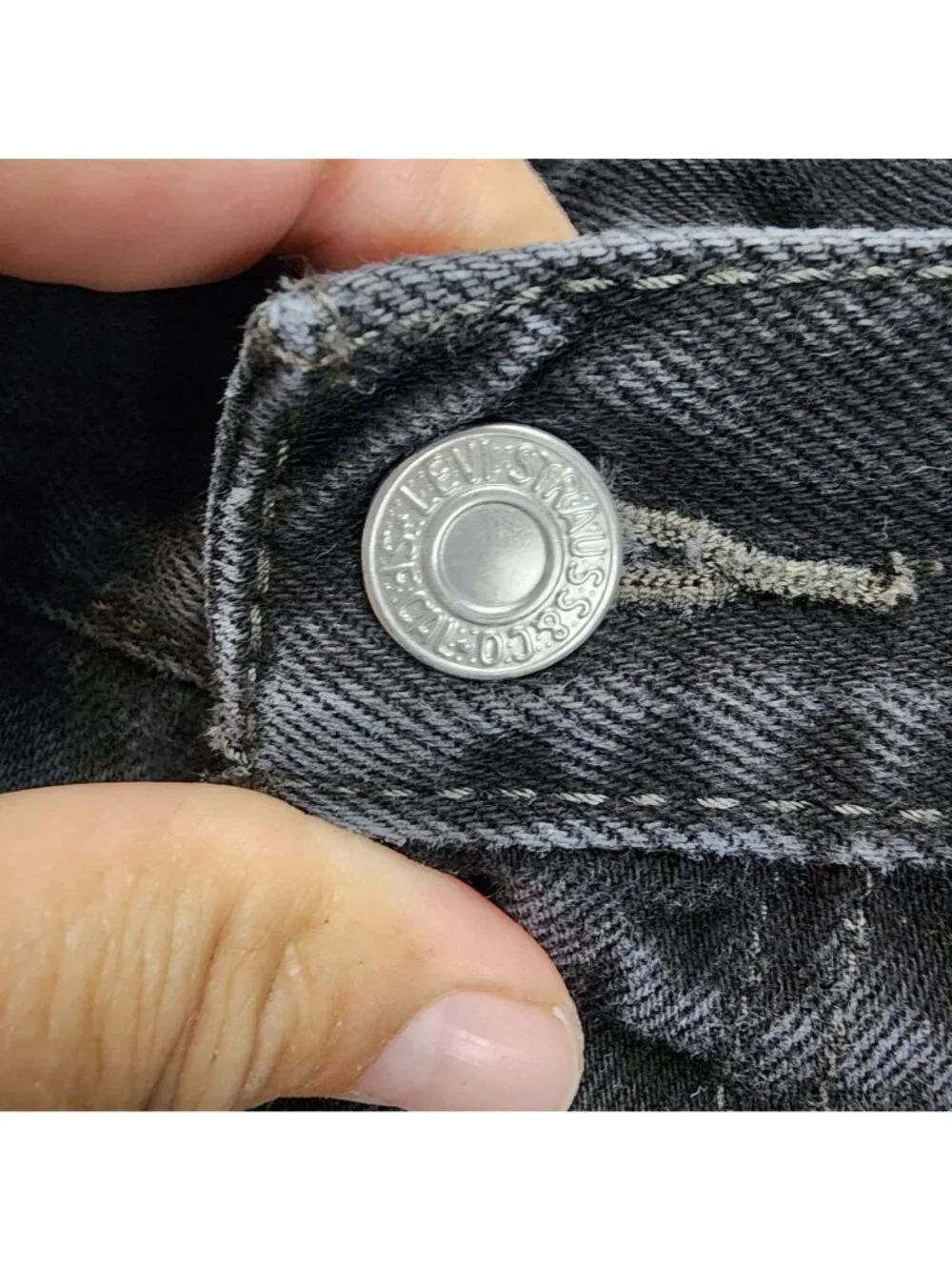 Levis Jeans Mens 40x32 Black 550 Cotton Denim Relaxed Fit Tapered Leg *Read*